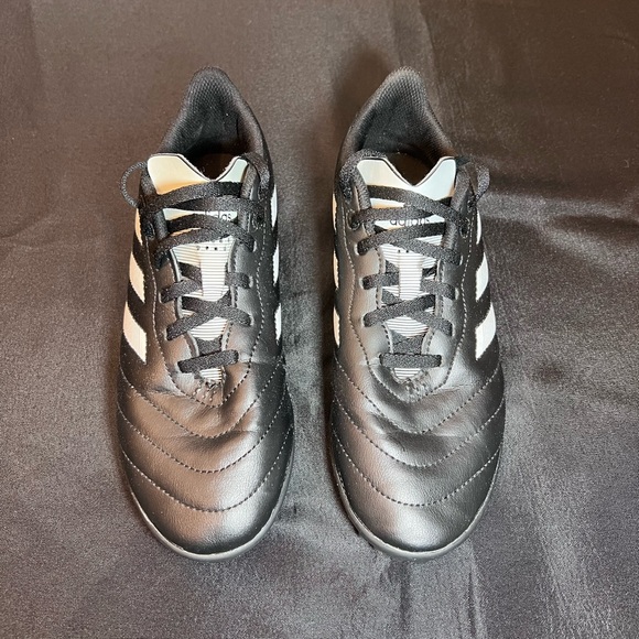 ***NWOT***Youth Adidas Black & White Turf Soccer Cleats